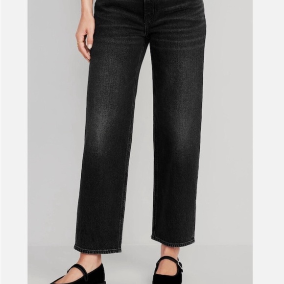 Old Navy Denim - Old Navy Mid-Rise Boyfriend Loose jeans in shade Black